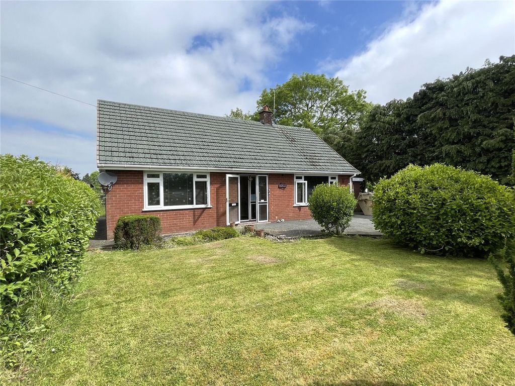 2 bed bungalow for sale in Berghill Lane, Babbinswood, Whittington