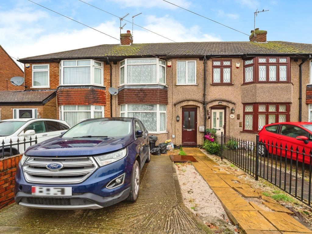 3 bed terraced house for sale in Sutton Court Road, Hillingdon