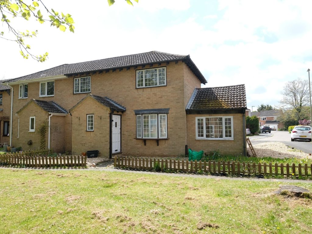 4 bed semidetached house to rent in Melick Close, Marchwood SO40, £