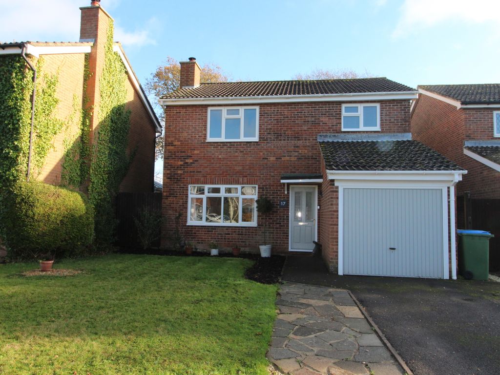 4 bed detached house to rent in Ennerdale Road, Stubbington, Fareham