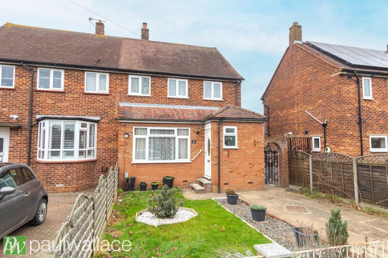 3 bed semidetached house for sale in Castle Road, Hoddesdon EN11 Zoopla