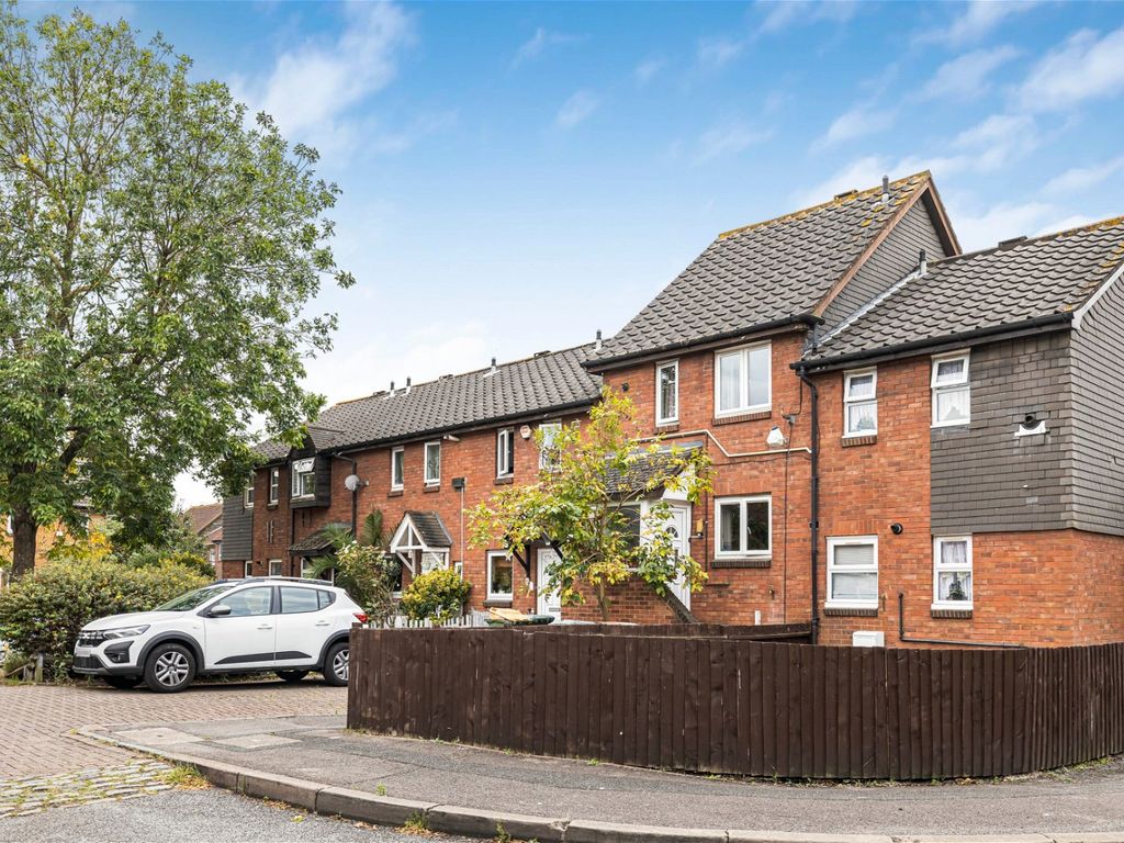 3 bed terraced house for sale in Canterbury Close, London E6, £375,000