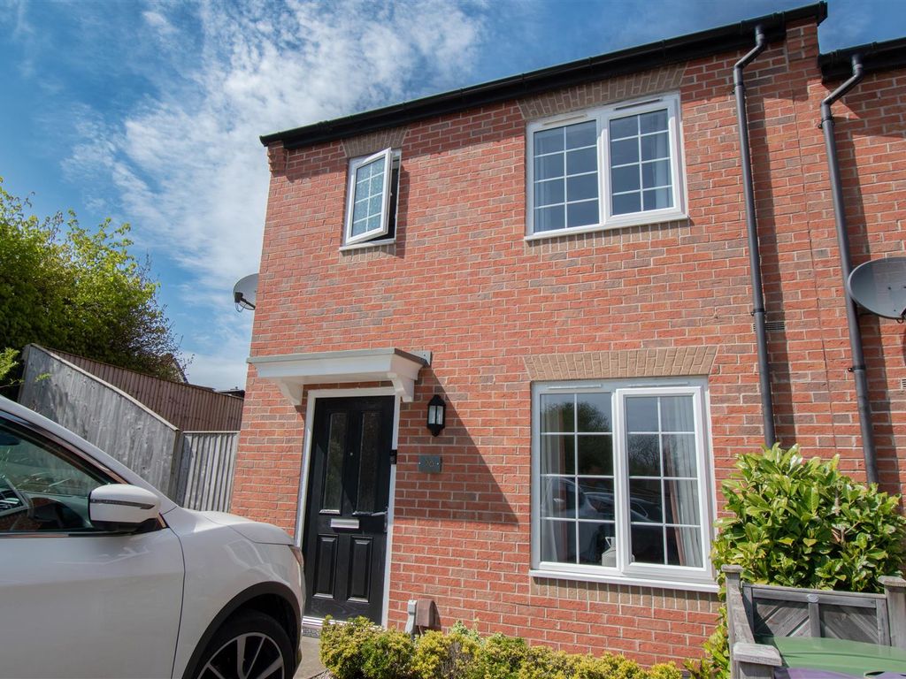 3 bed property to rent in Weavers Way, South Normanton, Alfreton DE55