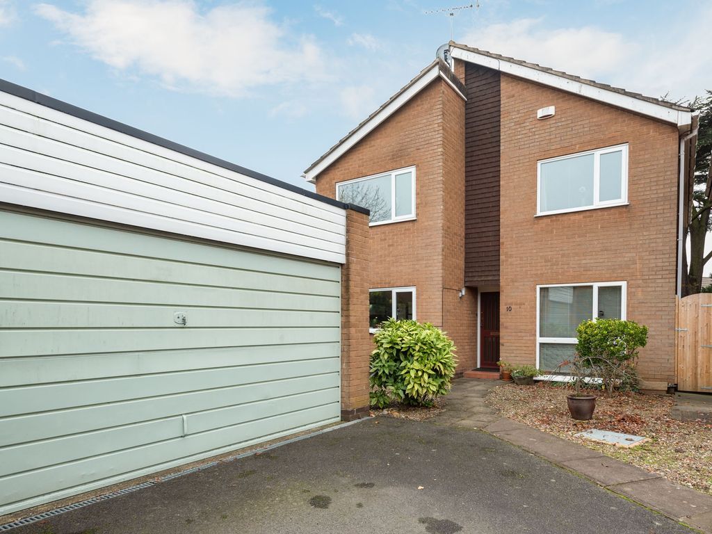 Avenue Gardens, Clarendon Park LE2  