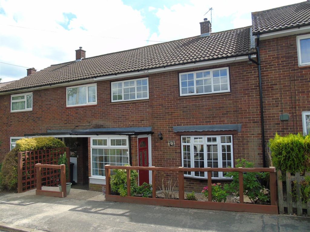 3 bed property for sale in Furzedown, Stevenage SG2, £350,000 Zoopla
