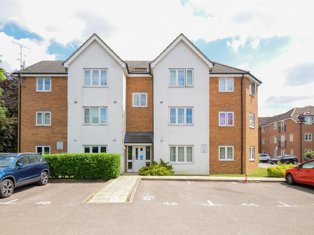 2 bed flat for sale in Gregory Gardens, Abington, Northampton NN3 Zoopla
