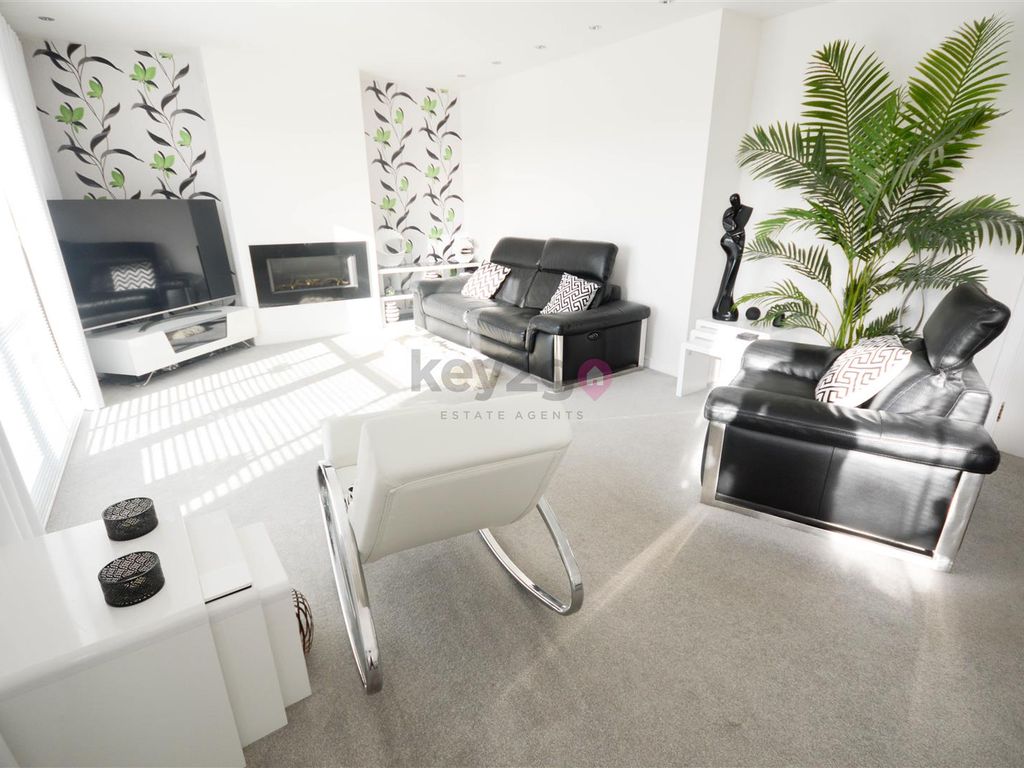 4 bed detached house for sale in Moor Farm Avenue, Mosborough