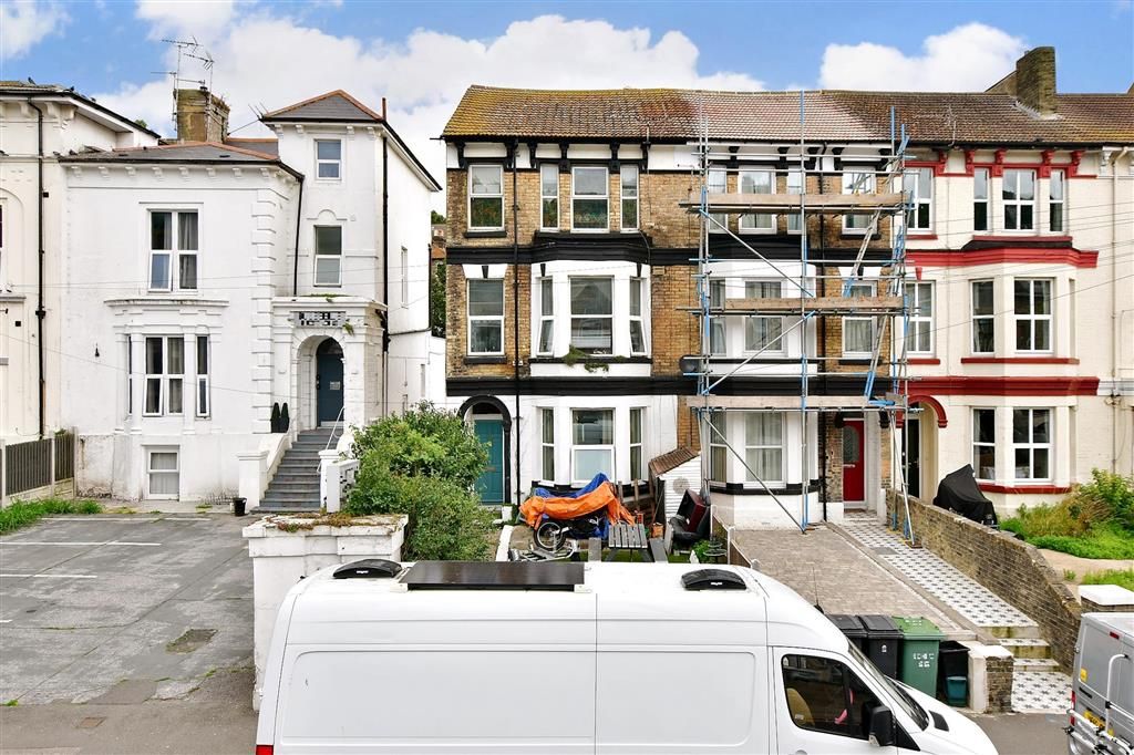 3 bed flat for sale in Folkestone Road, Dover, Kent CT17 Zoopla