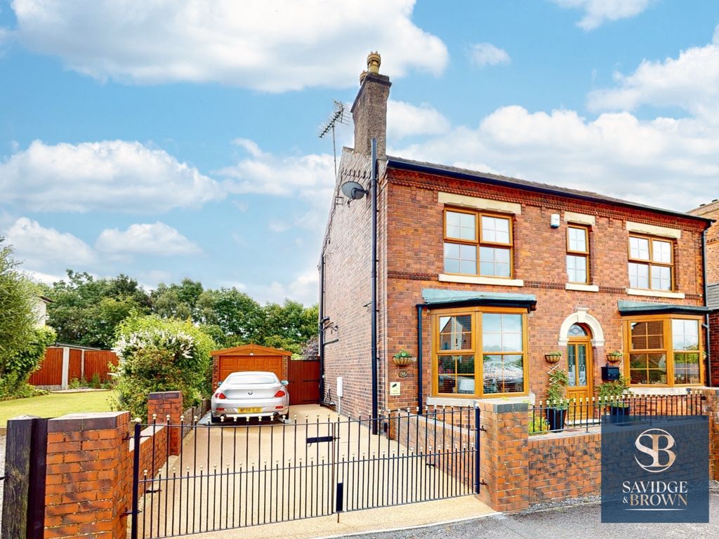 3 bed detached house for sale in Carter Lane East, South Normanton DE55