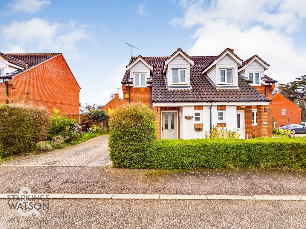 2 bed semidetached house for sale in Station Drive, Reedham, Norwich