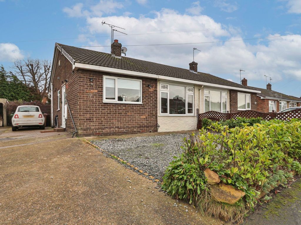 2 bed semidetached bungalow for sale in Manderville Close, Hedon, Hull