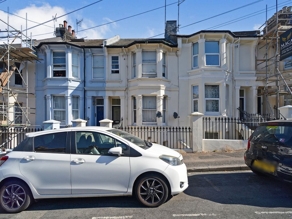 2 bed flat for sale in Gladstone Place, Brighton BN2 Zoopla