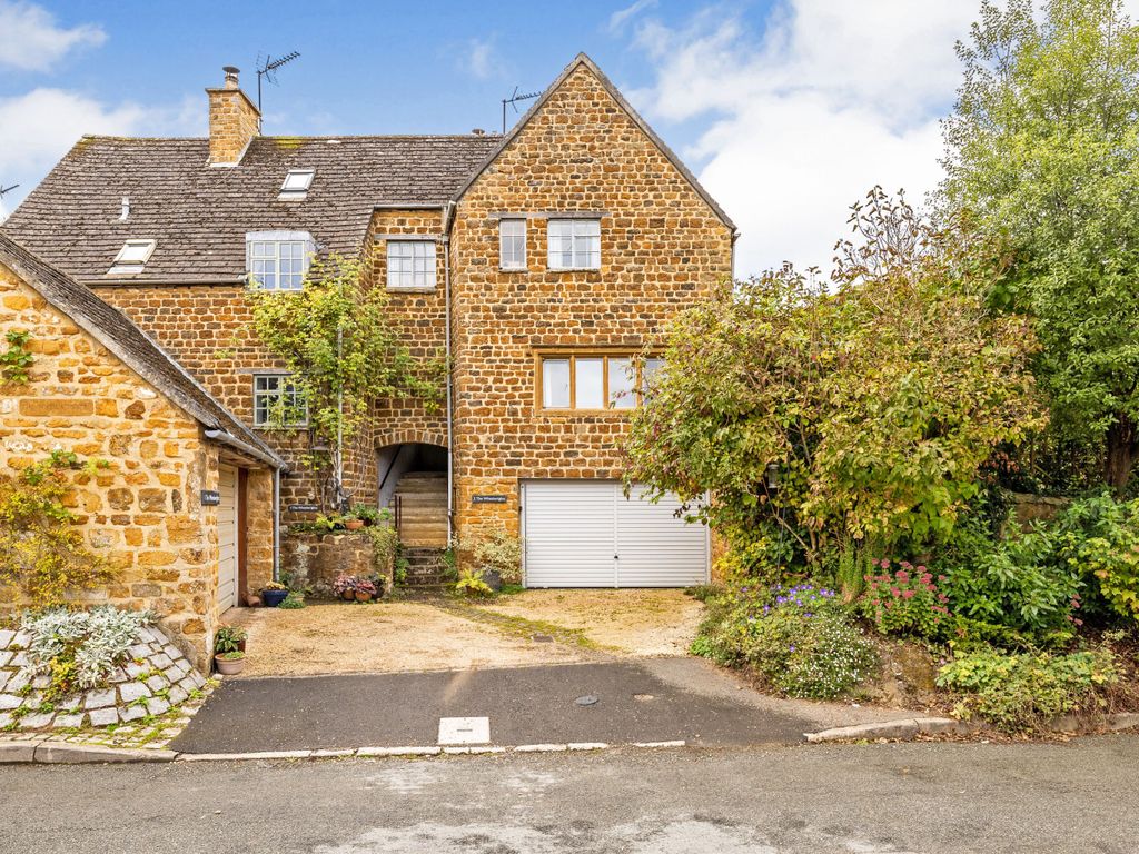 3 bed linkdetached house for sale in Chapel Street, Warmington