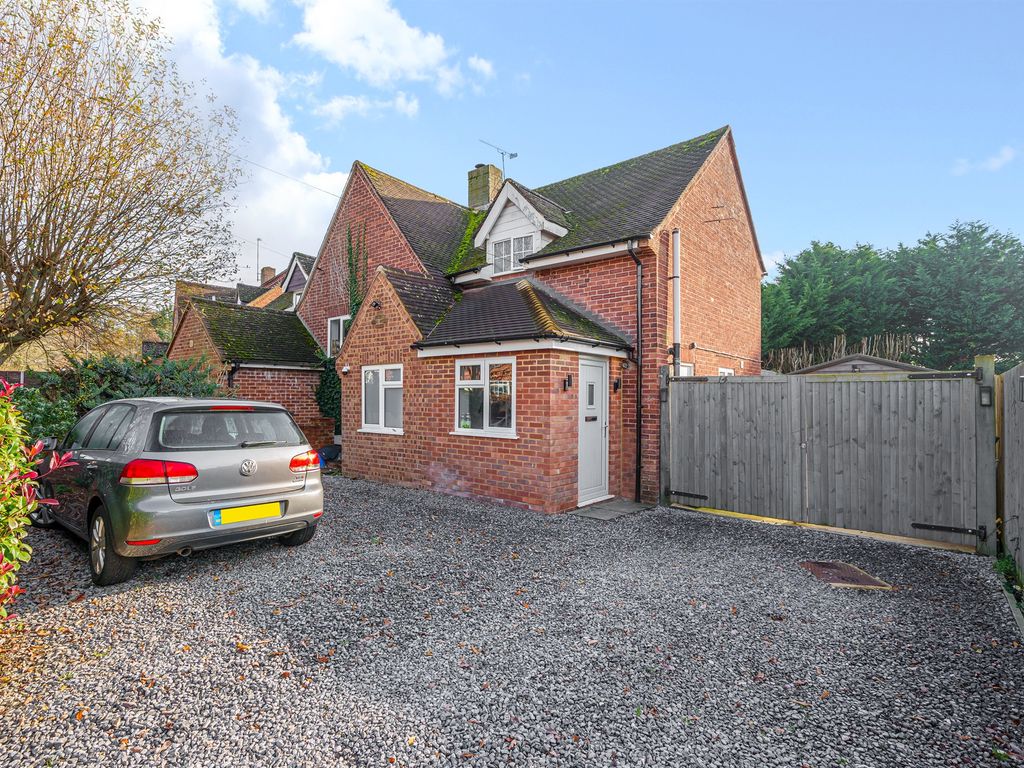 2 bed semidetached house for sale in Highfield Park, Wargrave, Reading RG10, £475,000 Zoopla