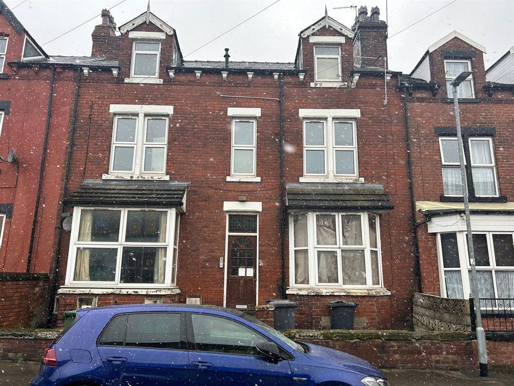 2 bed flat to rent in Edinburgh Grove, Armley, Leeds LS12, £750 pcm Zoopla