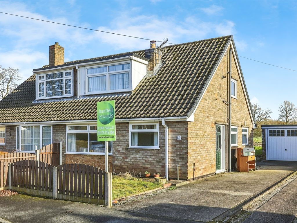 3 bed semidetached bungalow for sale in Robey Drive, Eastwood