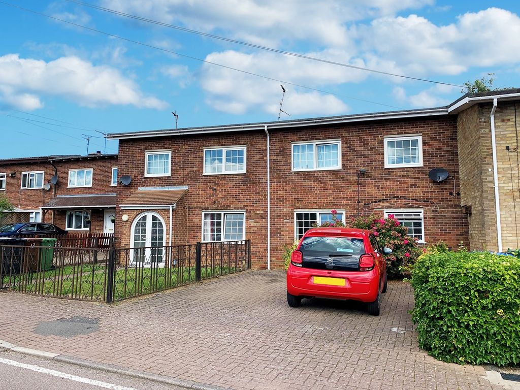 Room to rent in Croyde Avenue, Corby NN18, £450 pcm Zoopla