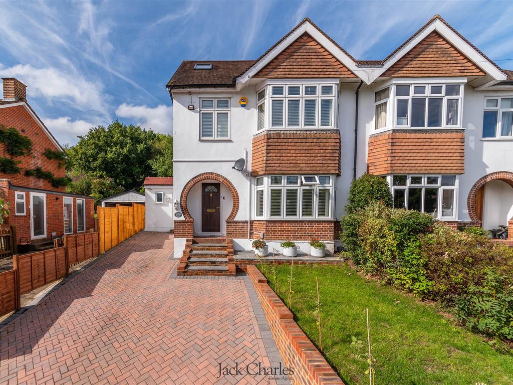 5 bed semidetached house for sale in Deakin Leas, Tonbridge TN9 Zoopla