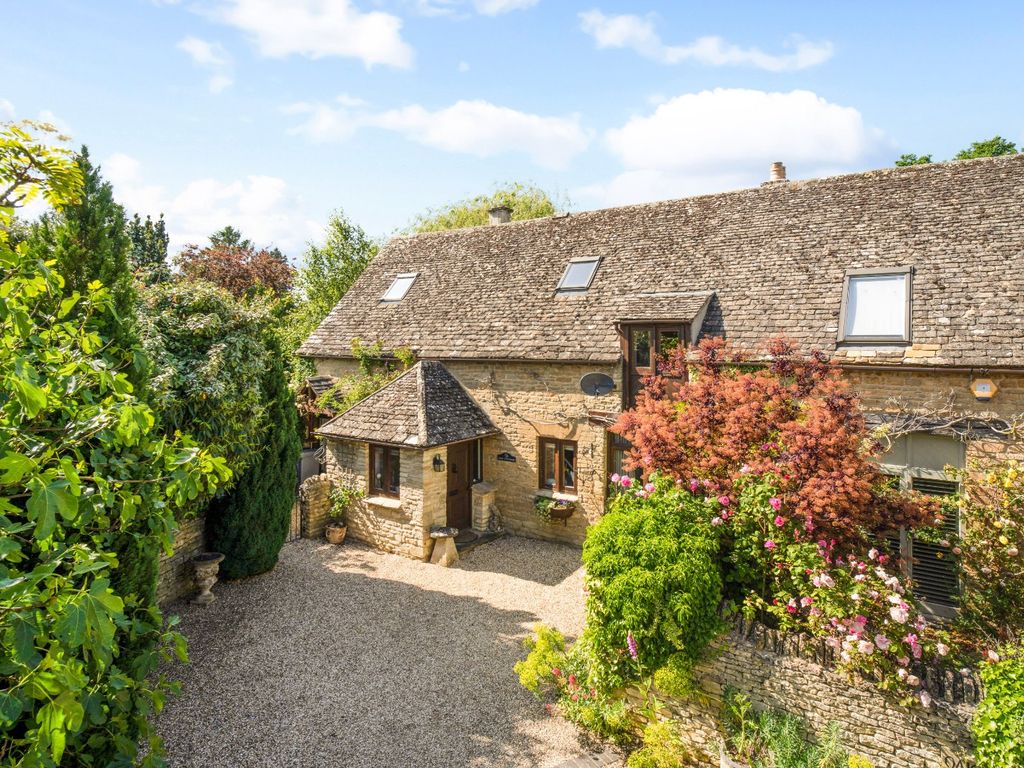 3 bed semidetached house for sale in Aston Road, Bampton, Oxfordshire