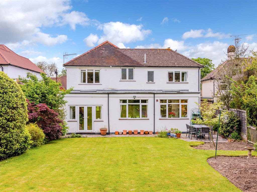 4 bed detached house for sale in Manor Green Road, Epsom KT19, £