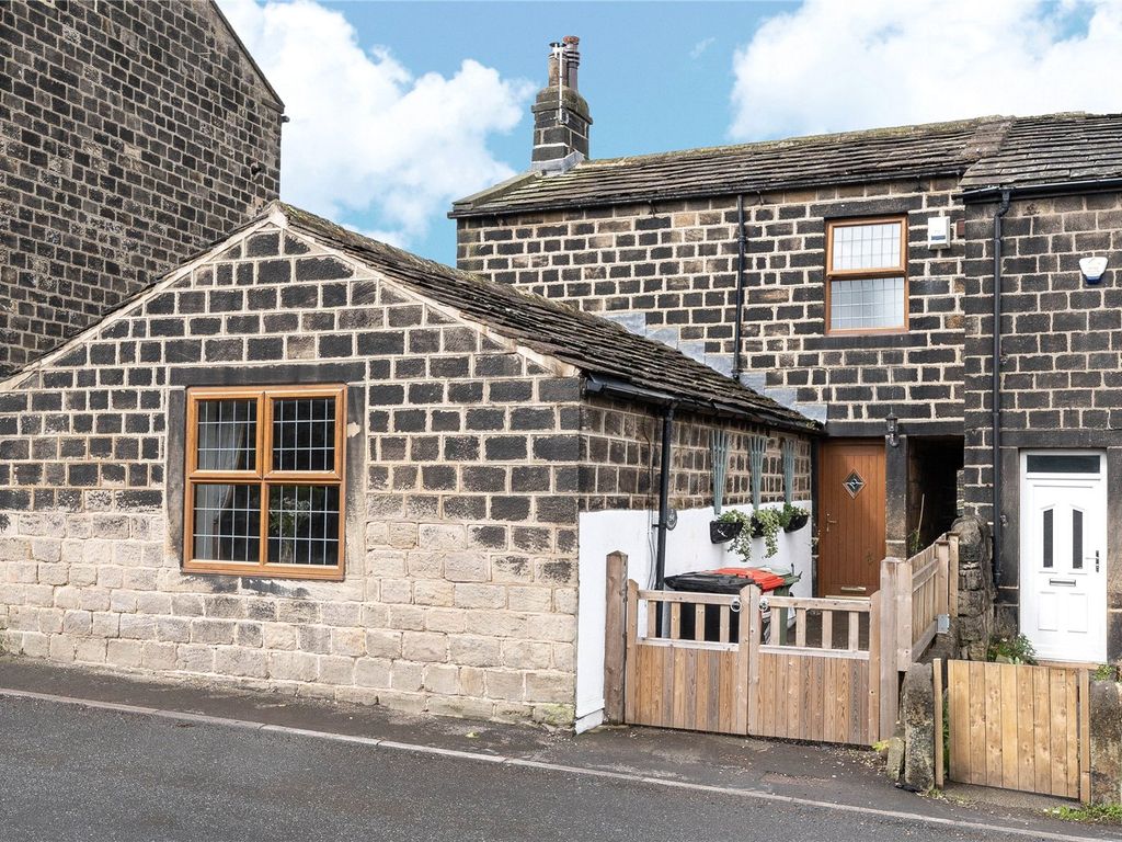 1 bed terraced house for sale in Long Row, Horsforth, Leeds, West