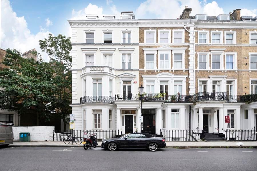 Studio for sale in Collingham Place, South Ken SW5 - Zoopla