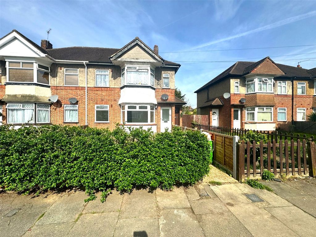 2 bed for sale in Shakespeare Avenue, Hayes, Greater London
