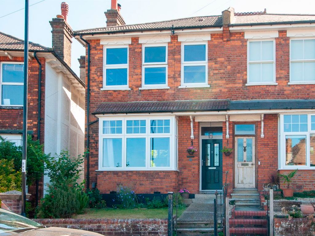 3 bed semidetached house to rent in Fairdene Road, Coulsdon CR5 Zoopla