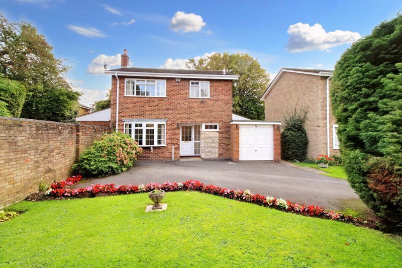 3 bed detached house for sale in Redwood Close, Hazlemere, High