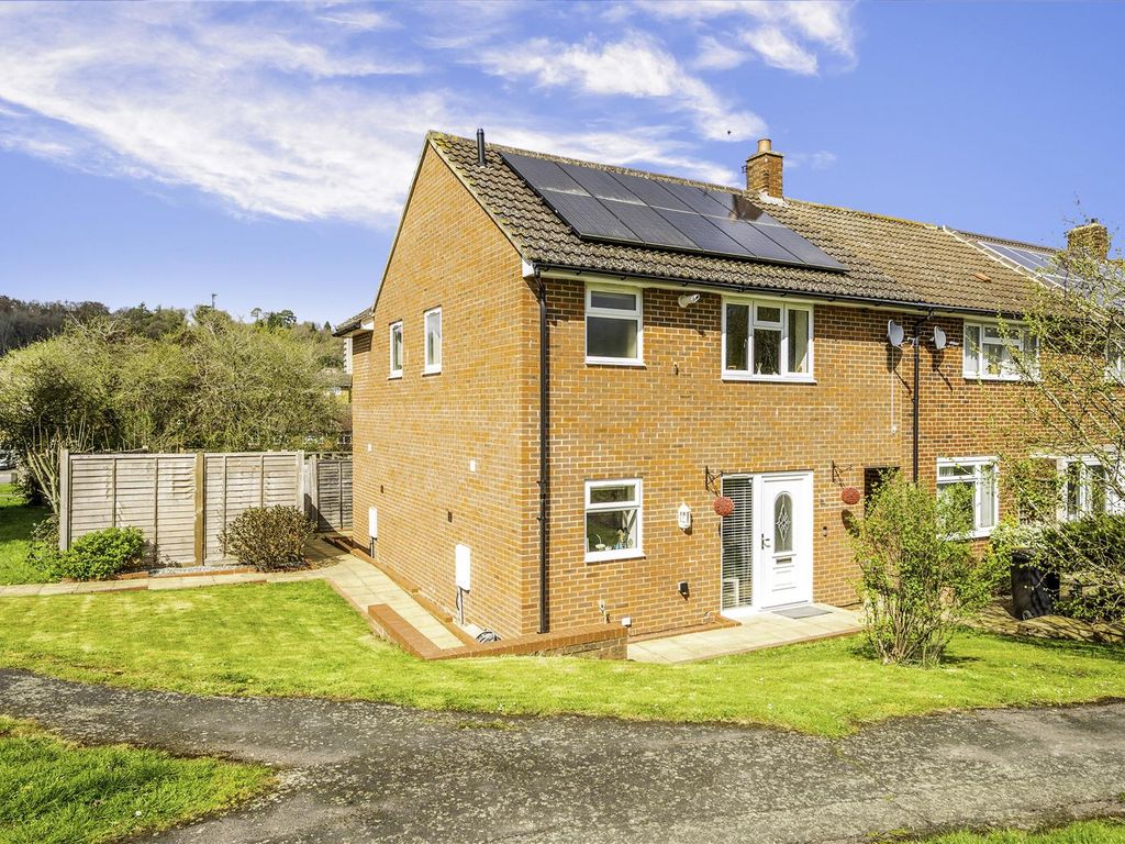 1 bed end terrace house for sale in Goodwyns Road, Dorking RH4 Zoopla