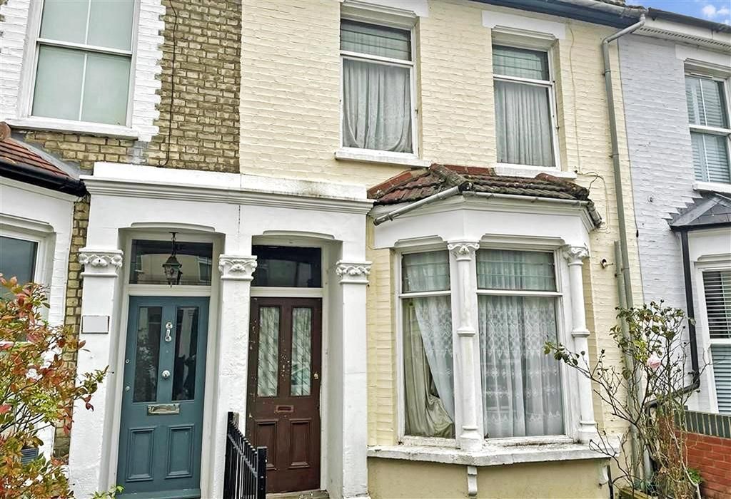 3 bed terraced house for sale in Prospect Road, Woodford Green, Essex