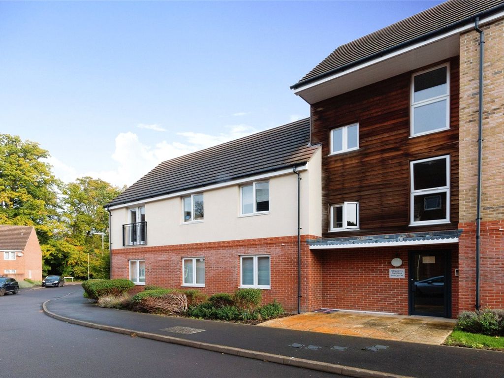 2 bed flat for sale in Skippetts Gardens, Basingstoke RG21 Zoopla