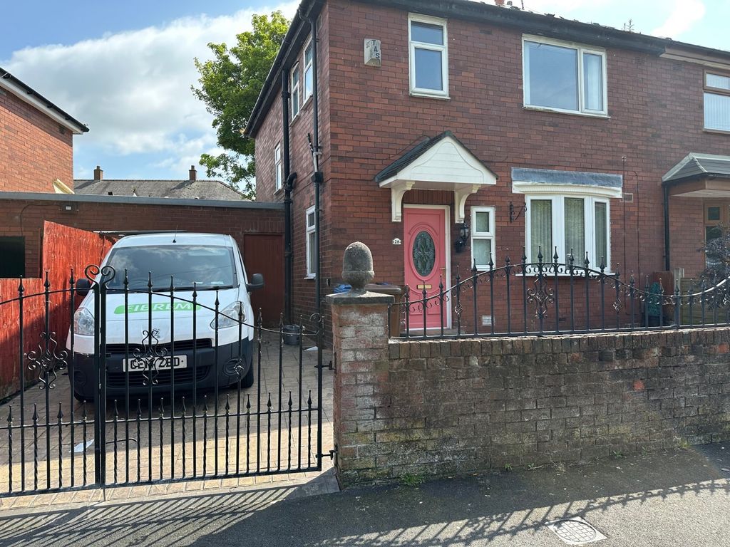 3 bed semidetached house to rent in Matheson Drive, Wigan, Greater