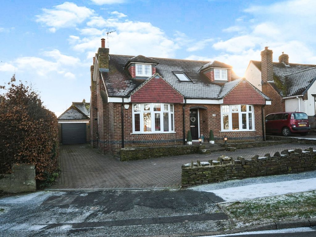 3 bed detached house for sale in Hazel Drive, Wingerworth, Chesterfield