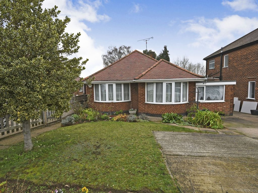 2 bed detached bungalow for sale in Chesterfield Road North, Mansfield