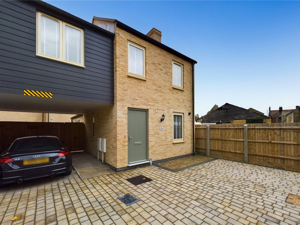 2 bed linkdetached house to rent in Samuel Emery Mews, St. Neots