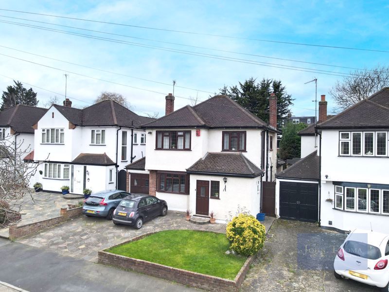 4 bed detached house for sale in Fontayne Avenue, Chigwell IG7, £