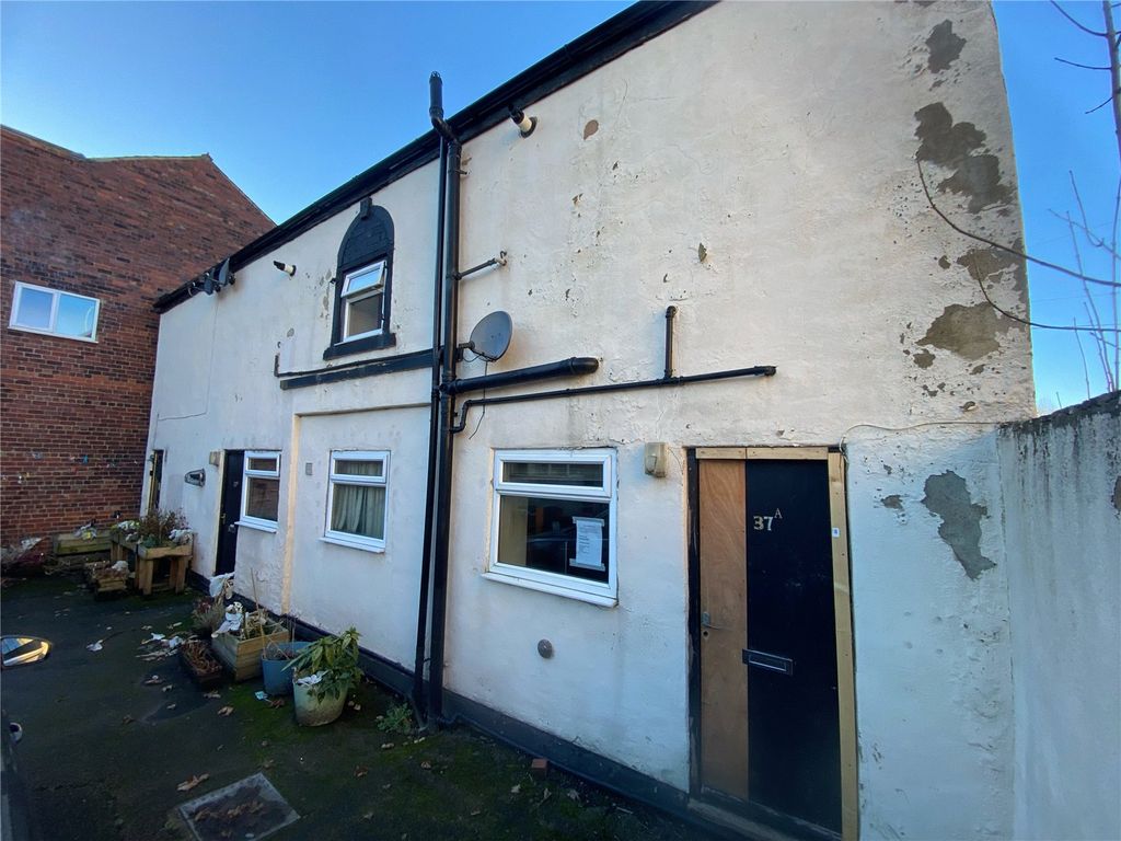 1 bed flat for sale in Flanshaw Lane, Alverthorpe, Wakefield, West