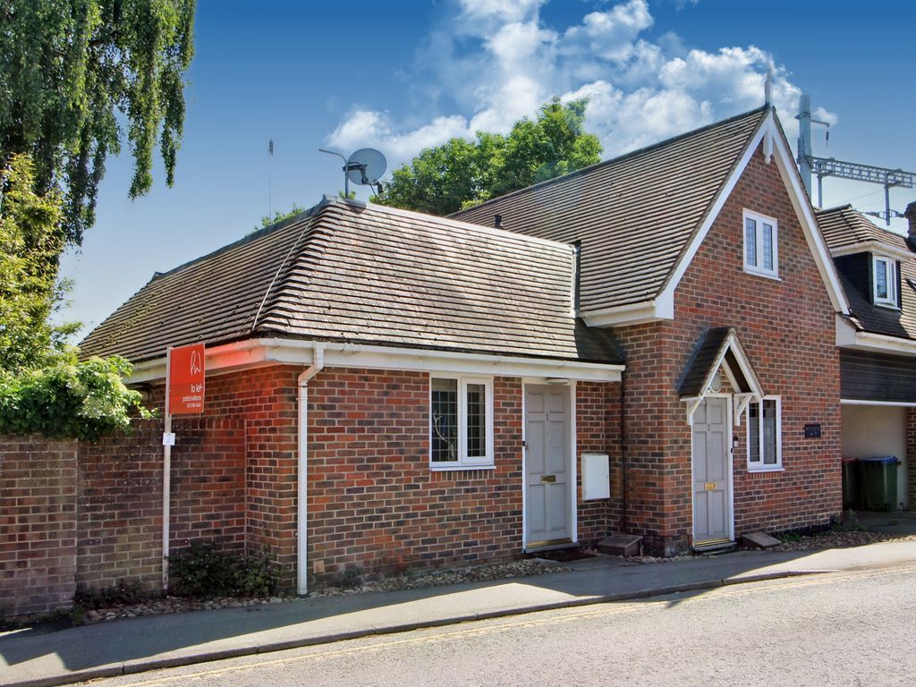 1 bed flat to rent in Kingfisher Court, Pangbourne RG8 Zoopla