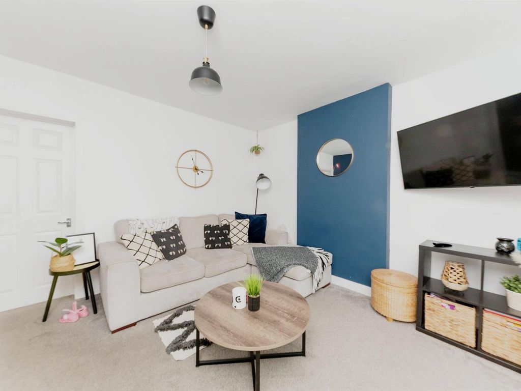 3 bed terraced house for sale in National Avenue, Hull HU5, £150,000