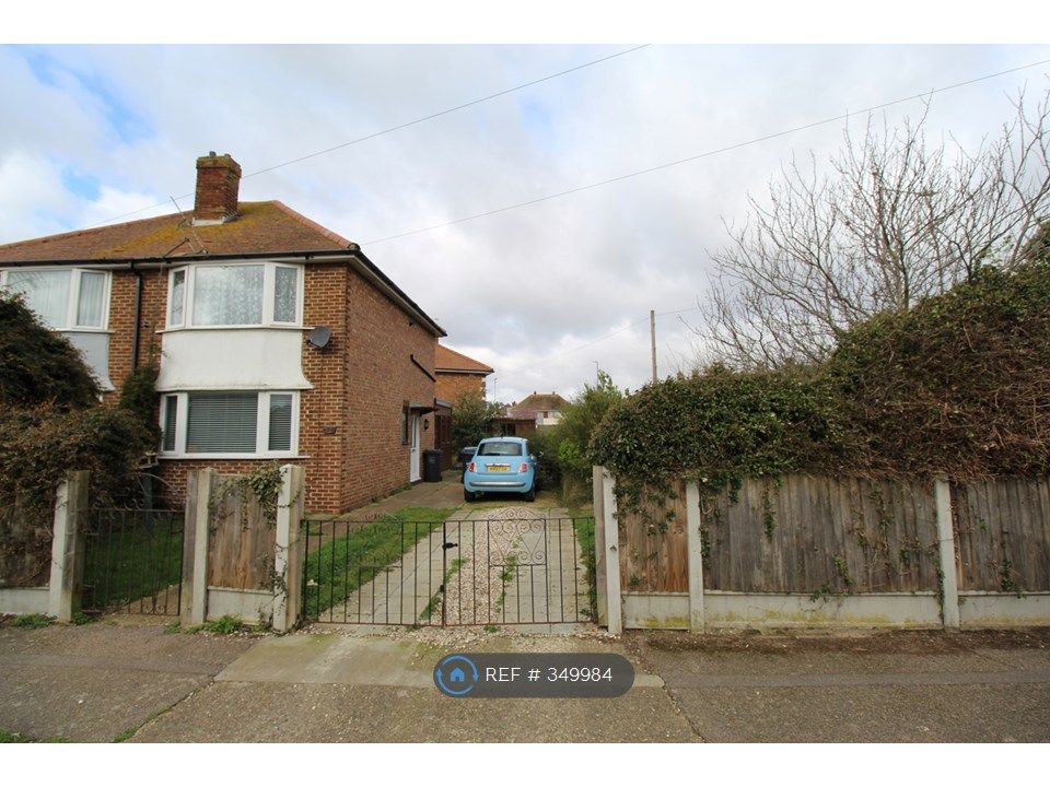 2 bed semidetached house to rent in Bursill Crescent, Ramsgate CT12