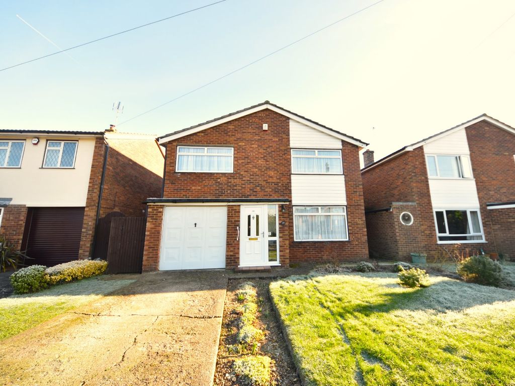 4 bed detached house for sale in Churchill Close, Flackwell Heath, High