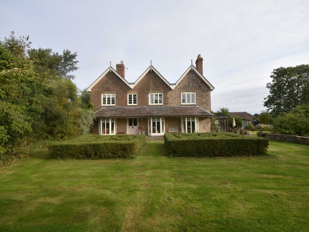 5 bed detached house for sale in Frome, Worcester
