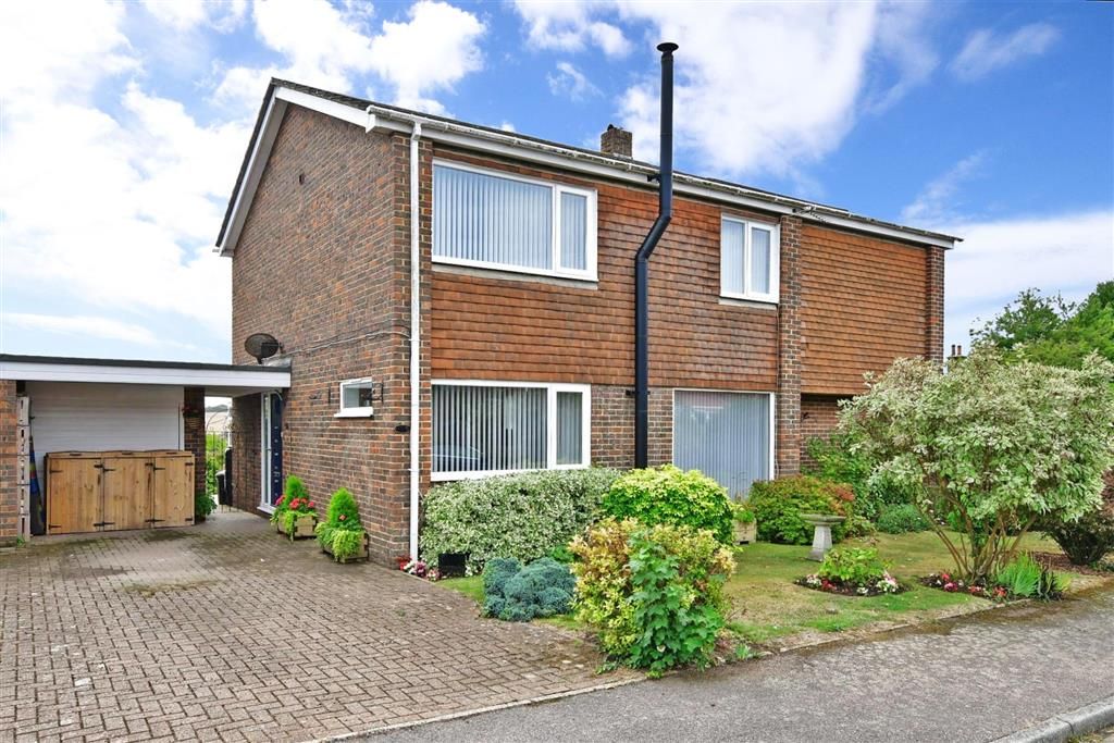 4 bed detached house for sale in Barley Close, Martin Mill, Dover, Kent