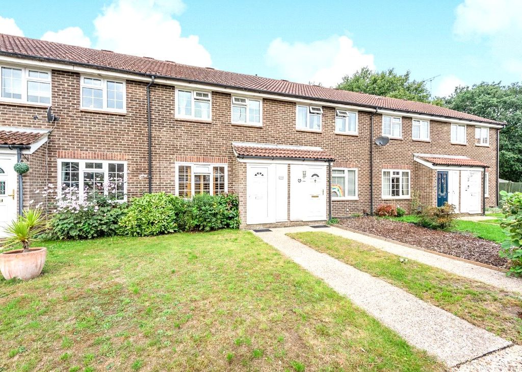 3 bed terraced house for sale in Scotland Close, Ash Vale, Surrey GU12