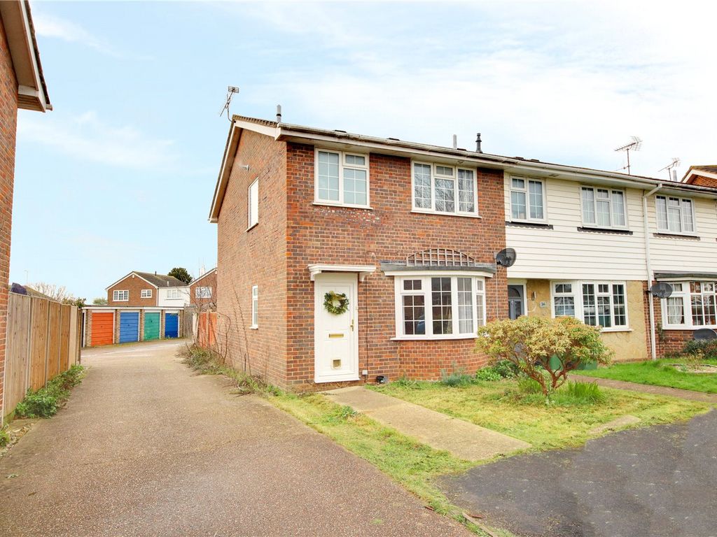 3 bed end terrace house for sale in Merryfield Crescent, Angmering