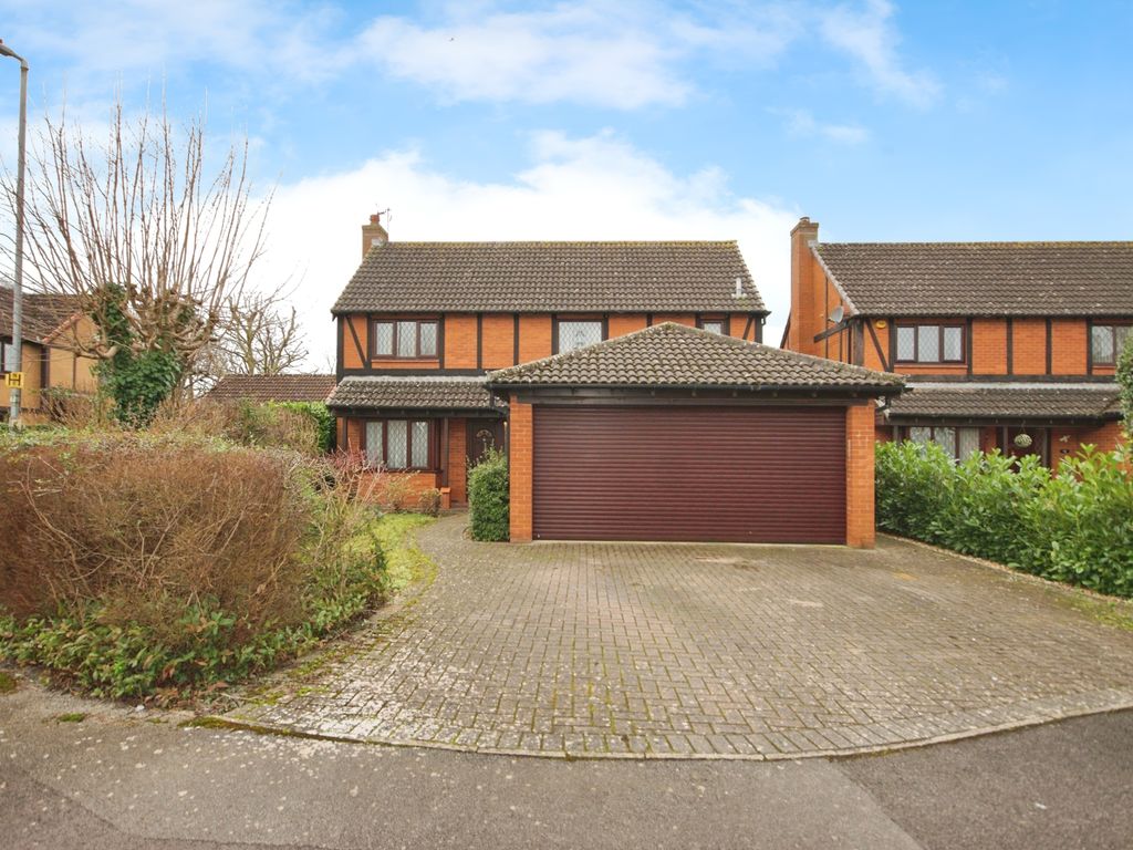 4 bed detached house for sale in Argyle Drive, Yate, Bristol