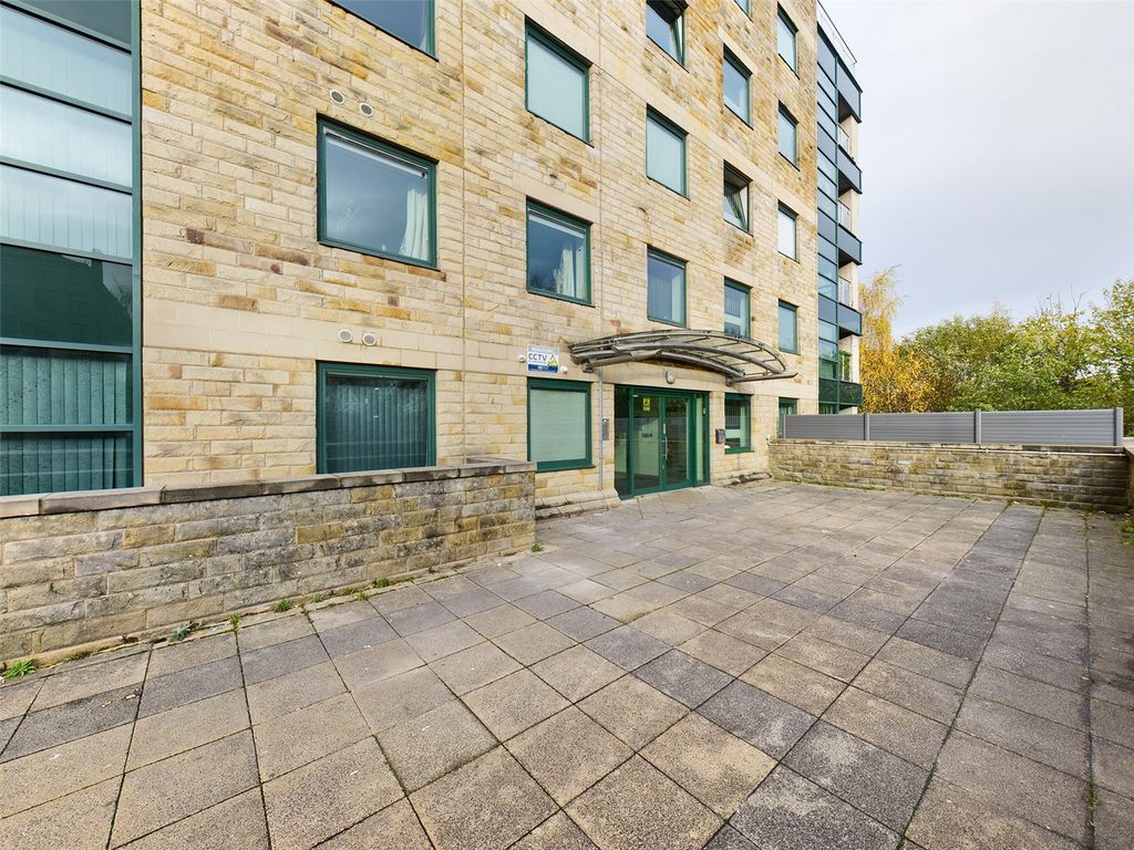 2 bed flat for sale in Stonegate House, Stone Street, Bradford, West