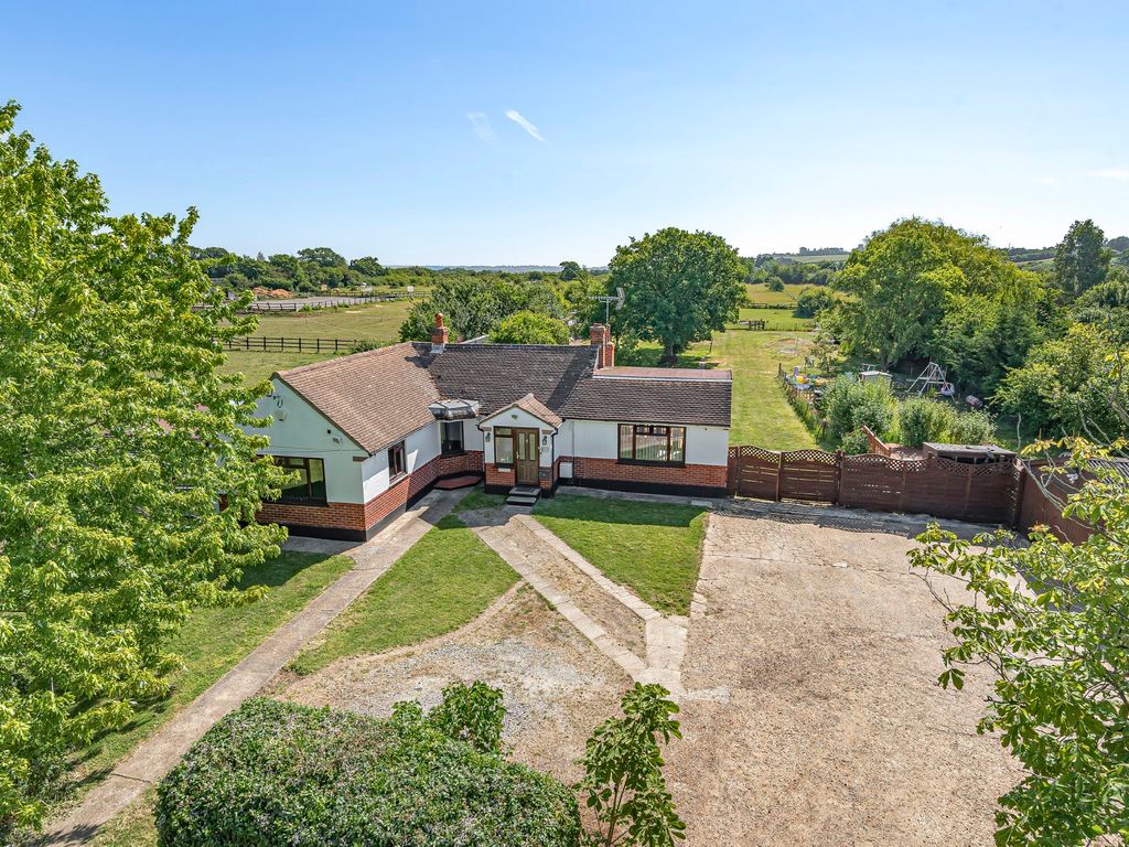 4 bed detached bungalow for sale in Pudsey Hall Lane, Canewdon
