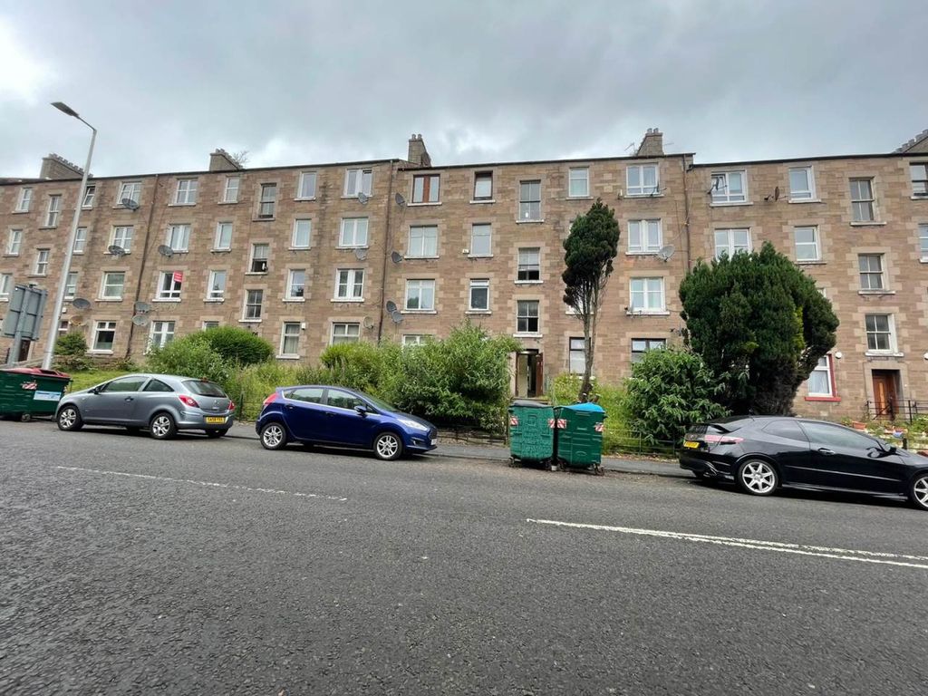 2 bed flat to rent in Dens Road, Dundee DD3, £800 pcm Zoopla